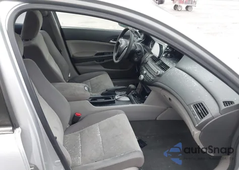 2010 Honda Accord 2.4 Lx из США, поврежденный, VIN 1HGCP2F32AA033262
